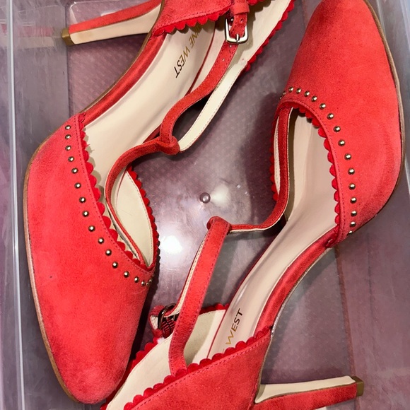 Red pumps - Picture 6 of 7